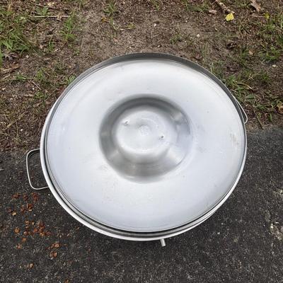 LOT 93: Stainless Steel Cookware Collection: Flatbottom Pan/Wok (2), Juicer Pot Made in Finland, Poacher/Steamer Pots