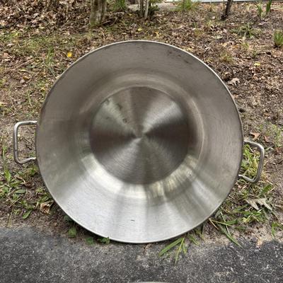 LOT 93: Stainless Steel Cookware Collection: Flatbottom Pan/Wok (2), Juicer Pot Made in Finland, Poacher/Steamer Pots