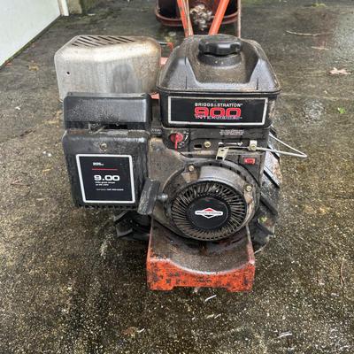 LOT 100: Ariens Rocket, Rear Tine Roto Tiller w/Briggs & Stratton 900 Intek Series Motor