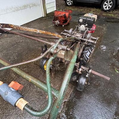 LOT 101: Huski Cultivator with a Newer Honda GX 240 Motor