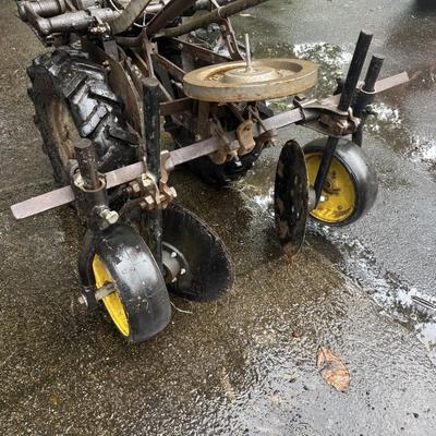 LOT 101: Huski Cultivator with a Newer Honda GX 240 Motor