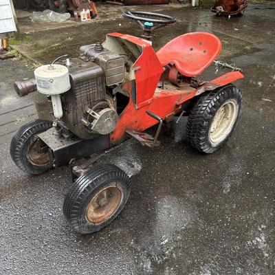 LOT 102: Suburban Riding Tractor w/ Briggs & Stratton Motor