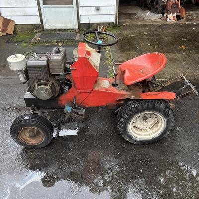 LOT 102: Suburban Riding Tractor w/ Briggs & Stratton Motor