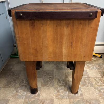 LOT 108: Butcher Block Table & Cutting Board