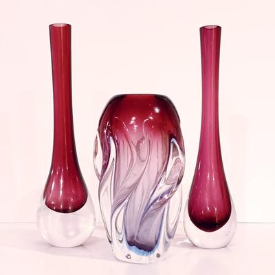 LOT 112: Vintage Chribska-Style Art Glass Vase with Ruby Red Art Glass Bud Vases