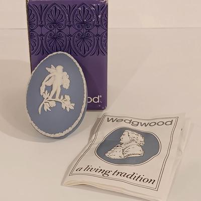 LOT 117: Wedgwood Green Jasperware Sugar Bowl, Creamer and Plate with Blue Jasperware Egg Box