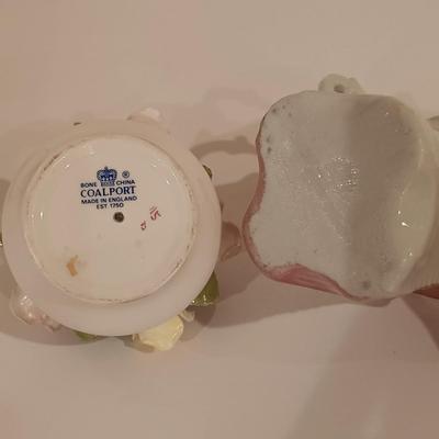 LOT 118: Signed Orrefors Etched Lute Vase, Coalport Bone China Flowers & Collection of Antique China