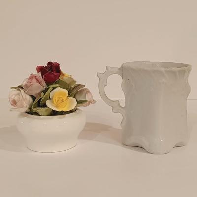 LOT 118: Signed Orrefors Etched Lute Vase, Coalport Bone China Flowers & Collection of Antique China