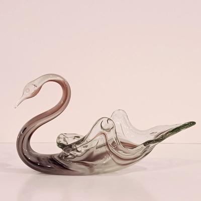LOT 121: Blown Glass Swan, Murano-Style Trifold Bowl, Frosted Green Glass Triangle Powder Box & More