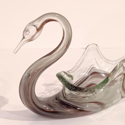 LOT 121: Blown Glass Swan, Murano-Style Trifold Bowl, Frosted Green Glass Triangle Powder Box & More