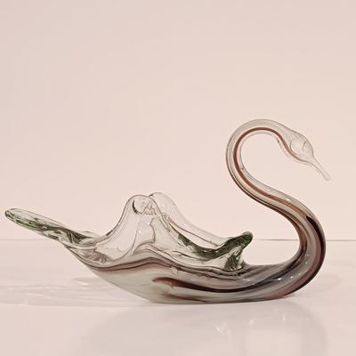LOT 121: Blown Glass Swan, Murano-Style Trifold Bowl, Frosted Green Glass Triangle Powder Box & More