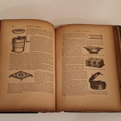 LOT 126: Vintage Kitchen Collection