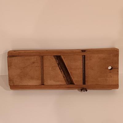 LOT 126: Vintage Kitchen Collection