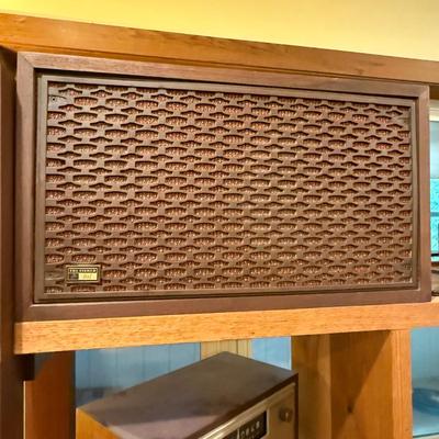 LOT 135: Vintage Fisher Allegro Radio, 202 Receiver and 103 Speakers