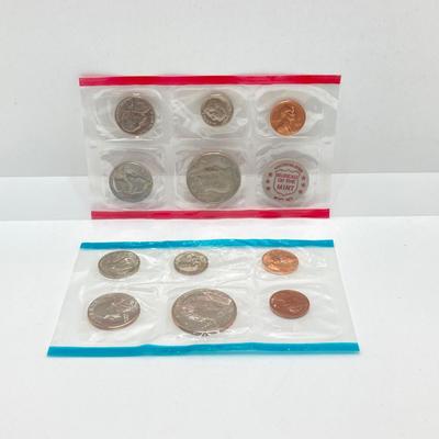 LOT 137: Coin Collection - 1965 Set, Bicentennial Silver Proof Kennedy Half Dollar / Quarter, 1972 Treasury Set, 1975 Proof Set, 1977...