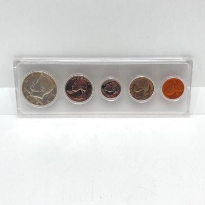 LOT 137: Coin Collection - 1965 Set, Bicentennial Silver Proof Kennedy Half Dollar / Quarter, 1972 Treasury Set, 1975 Proof Set, 1977...