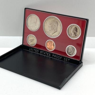 LOT 137: Coin Collection - 1965 Set, Bicentennial Silver Proof Kennedy Half Dollar / Quarter, 1972 Treasury Set, 1975 Proof Set, 1977...
