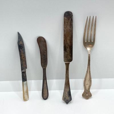 LOT 140: Vintage Sterling Silver Flatware - 209.2 gtw