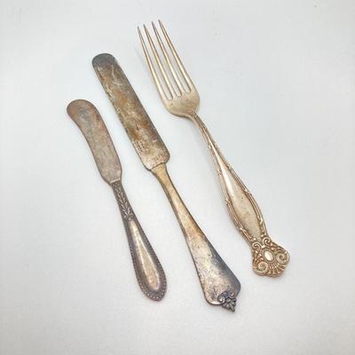 LOT 140: Vintage Sterling Silver Flatware - 209.2 gtw