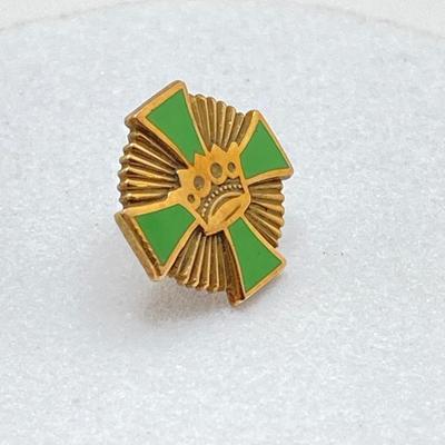 LOT 142: Vintage Gold Pins (Free Mason Presidential Crown and Demolay Masonic Pin with Pearls)- 10KT, 2.0 gtw