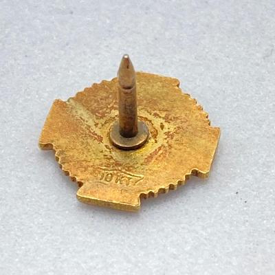 LOT 142: Vintage Gold Pins (Free Mason Presidential Crown and Demolay Masonic Pin with Pearls)- 10KT, 2.0 gtw