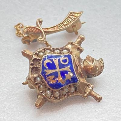LOT 142: Vintage Gold Pins (Free Mason Presidential Crown and Demolay Masonic Pin with Pearls)- 10KT, 2.0 gtw