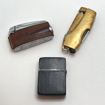 LOT 152: Vintage Cigarette Holder and Lighters - Ronson, Lord Chesterfield and More