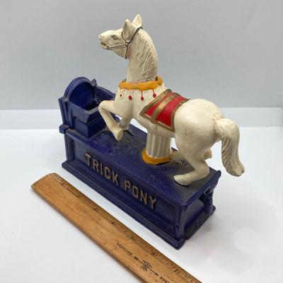 LOT 156: Heritage Mint Ltd Cast Iron Trick Pony Bank