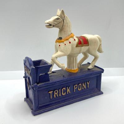LOT 156: Heritage Mint Ltd Cast Iron Trick Pony Bank