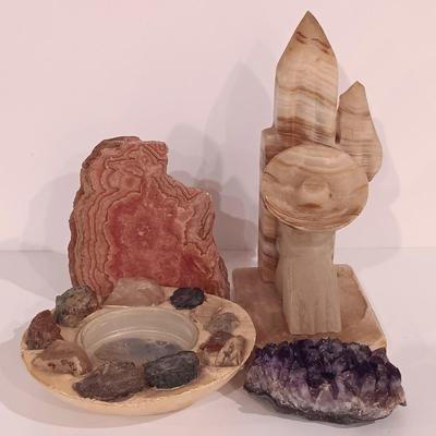 LOT 161: Vintage Carved Onyx Southwestern Bookend, Polished Rhodochrosite Slab, Amethyst Quartz & Golden Nugget Ashtray