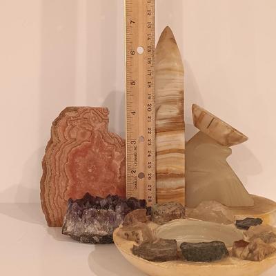 LOT 161: Vintage Carved Onyx Southwestern Bookend, Polished Rhodochrosite Slab, Amethyst Quartz & Golden Nugget Ashtray