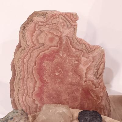 LOT 161: Vintage Carved Onyx Southwestern Bookend, Polished Rhodochrosite Slab, Amethyst Quartz & Golden Nugget Ashtray