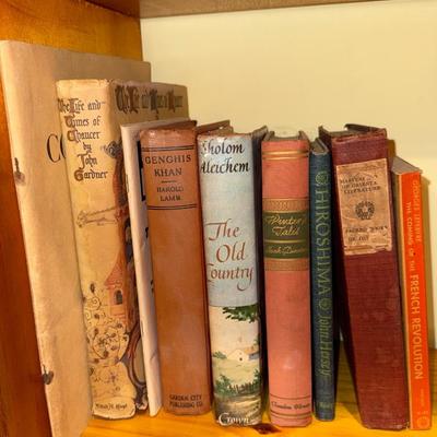 LOT 163: Collection of Vintage/Antique Books