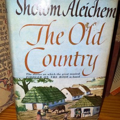 LOT 163: Collection of Vintage/Antique Books