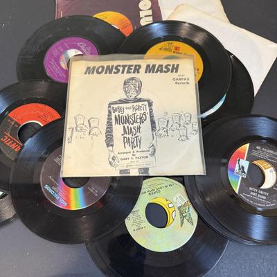 LOT 164: Large Assortment of Vintage 45’s Some with Jackets/Sleeves
