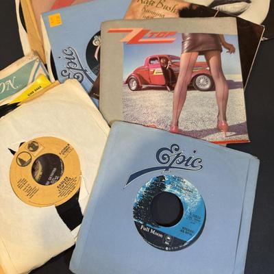 LOT 165: Collection of Vintage Vinyl 45’s Some with Jackets and Sleeves