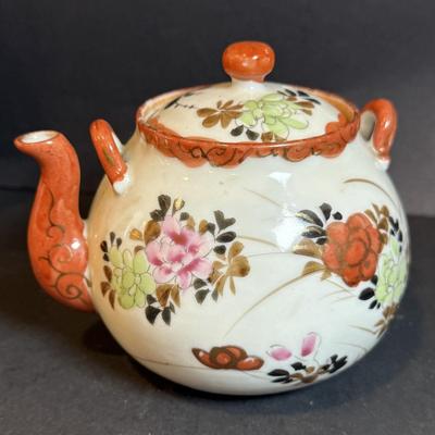 LOT 169: Asian Inspired Collection - Noritake Landscape Vase, Floral Teapot, Vintage Wall Art and Paper Umbrella from 1936