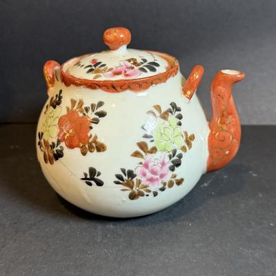 LOT 169: Asian Inspired Collection - Noritake Landscape Vase, Floral Teapot, Vintage Wall Art and Paper Umbrella from 1936