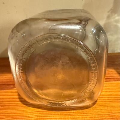 LOT 170: Vintage American Family Scale and Set of Four (4) Large Lidded Glass Jars