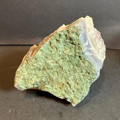 LOT 174: Assortment of Quartz Crystals and Other Rocks