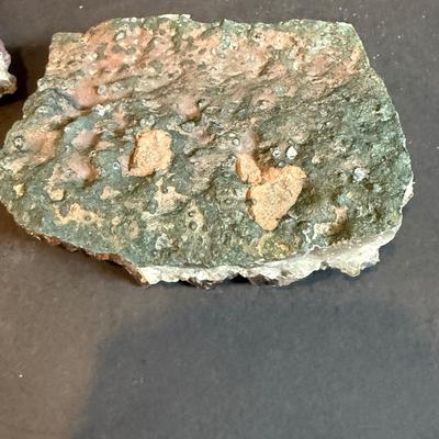 LOT 174: Assortment of Quartz Crystals and Other Rocks