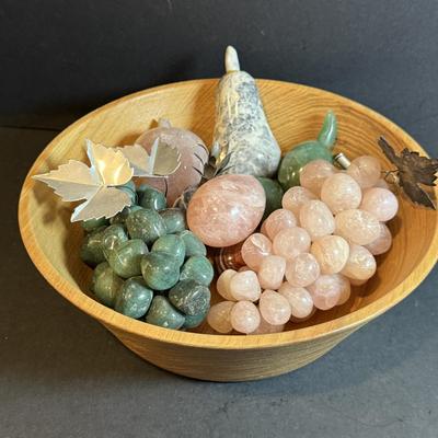 LOT 178: Beautiful Polished Stone/Marble Fruit and Eggs in a Wooden Bowl