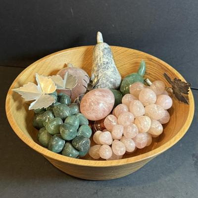 LOT 178: Beautiful Polished Stone/Marble Fruit and Eggs in a Wooden Bowl