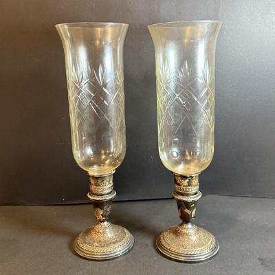 LO 181: Weighted Sterling Silver Candle Sticks with Hurricane Glass with Silver Base 42.1 g for both base
