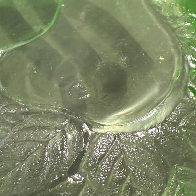 LOT 182: Uranium Glasses Platters, Bowls and Shaker