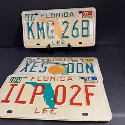 LOT 183: Vintage License Plates from New Jersey and Florida