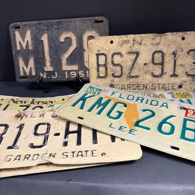 LOT 183: Vintage License Plates from New Jersey and Florida