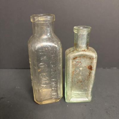 LOT 190: Antique/Vintage Bottles