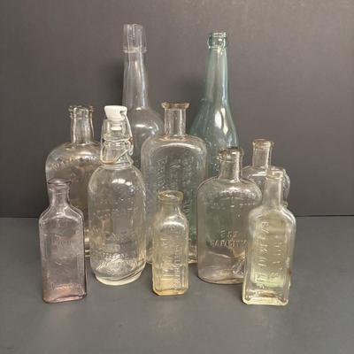 LOT 190: Antique/Vintage Bottles