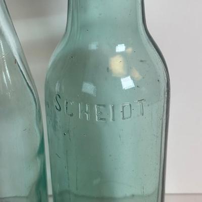 LOT 191: Antique/Vintage Bottles